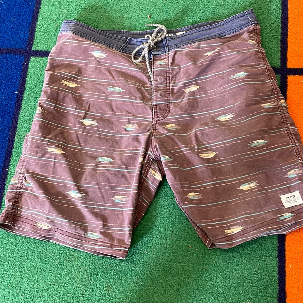 Katin board shorts size 32
